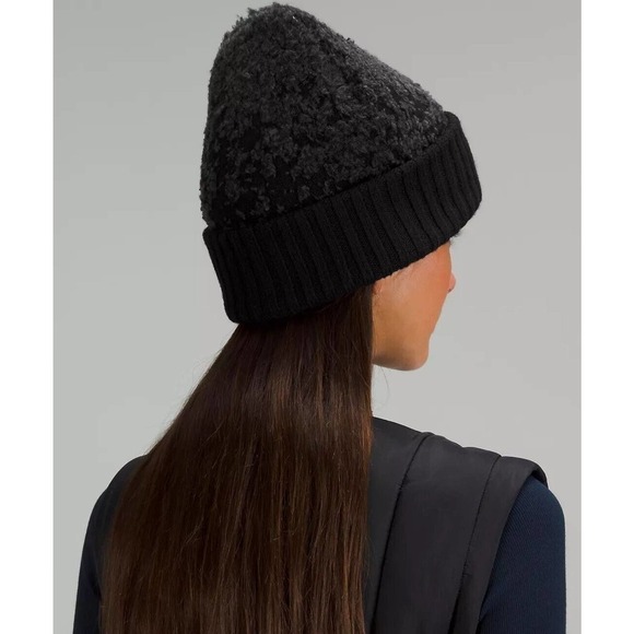 NWT Lululemon Ombre Knit Textured Beanie One size Black Gray main image 5